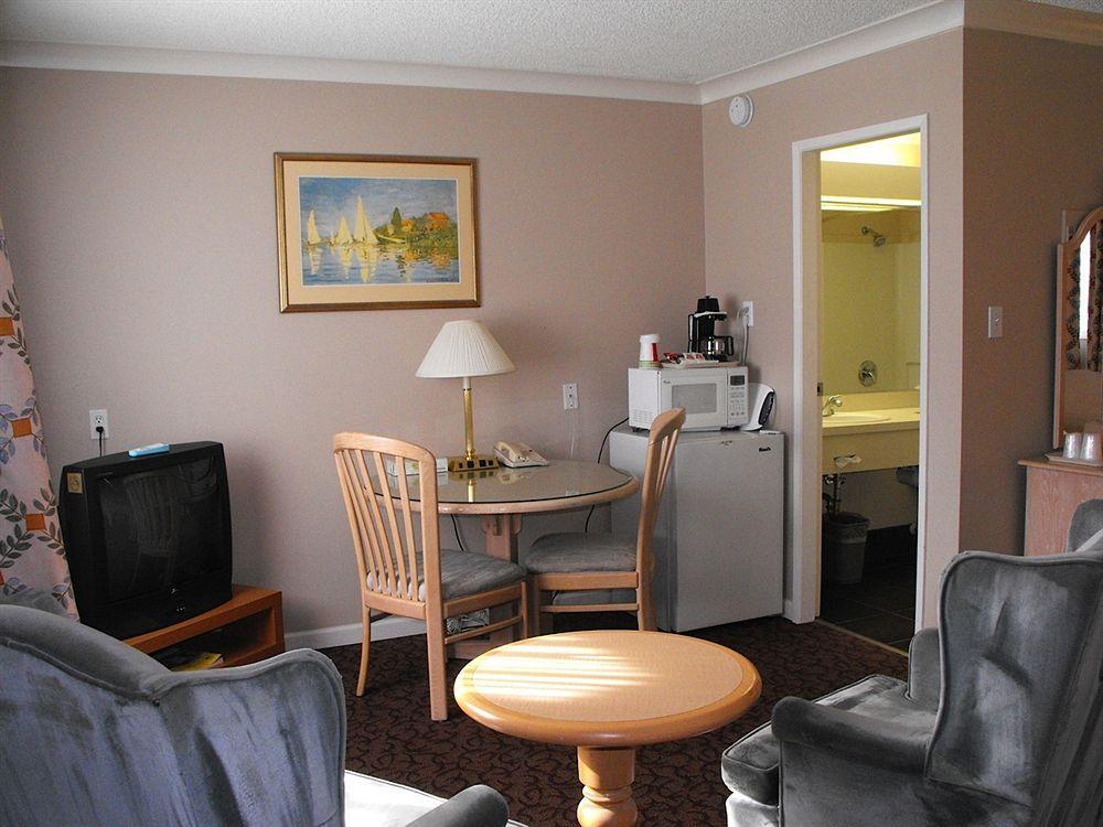 Glenwood Inn & Suites Trail Kültér fotó