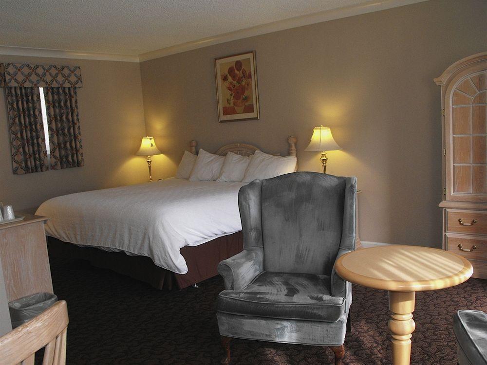 Glenwood Inn & Suites Trail Kültér fotó