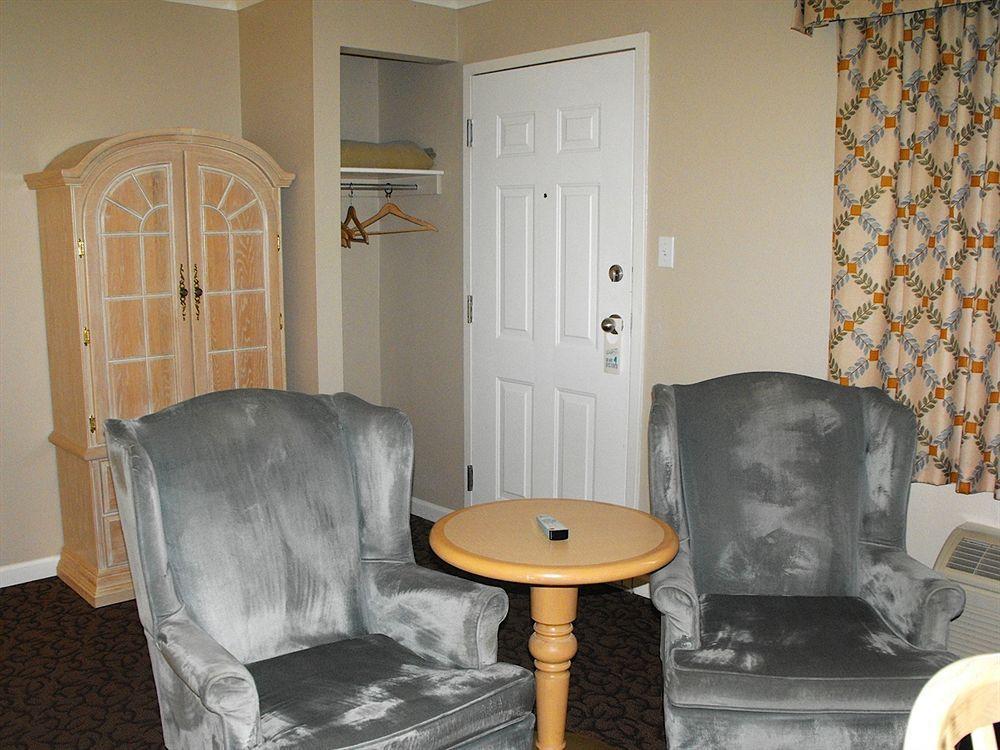 Glenwood Inn & Suites Trail Kültér fotó