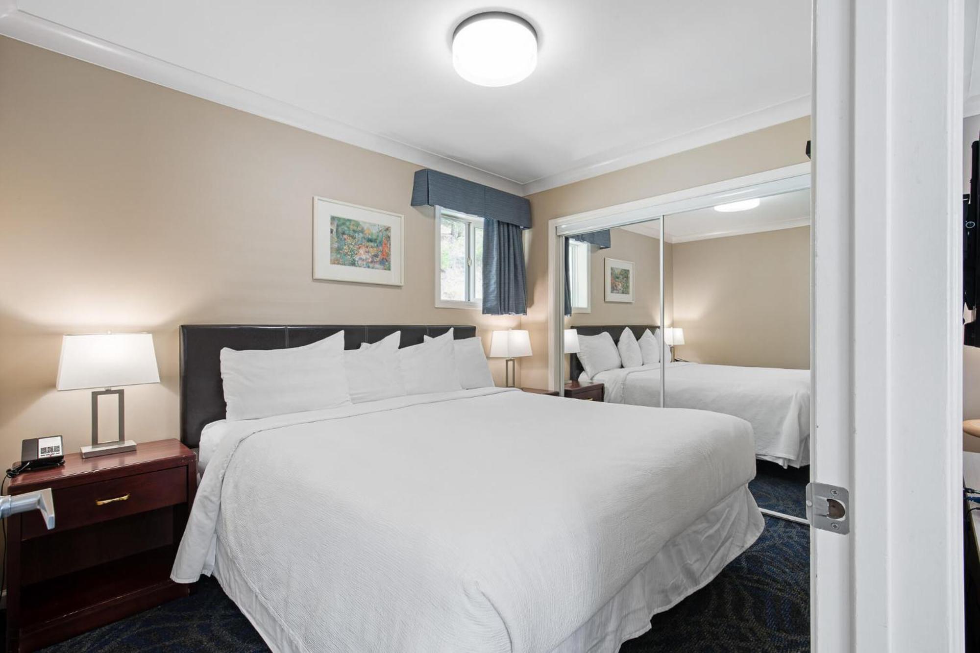 Glenwood Inn & Suites Trail Kültér fotó